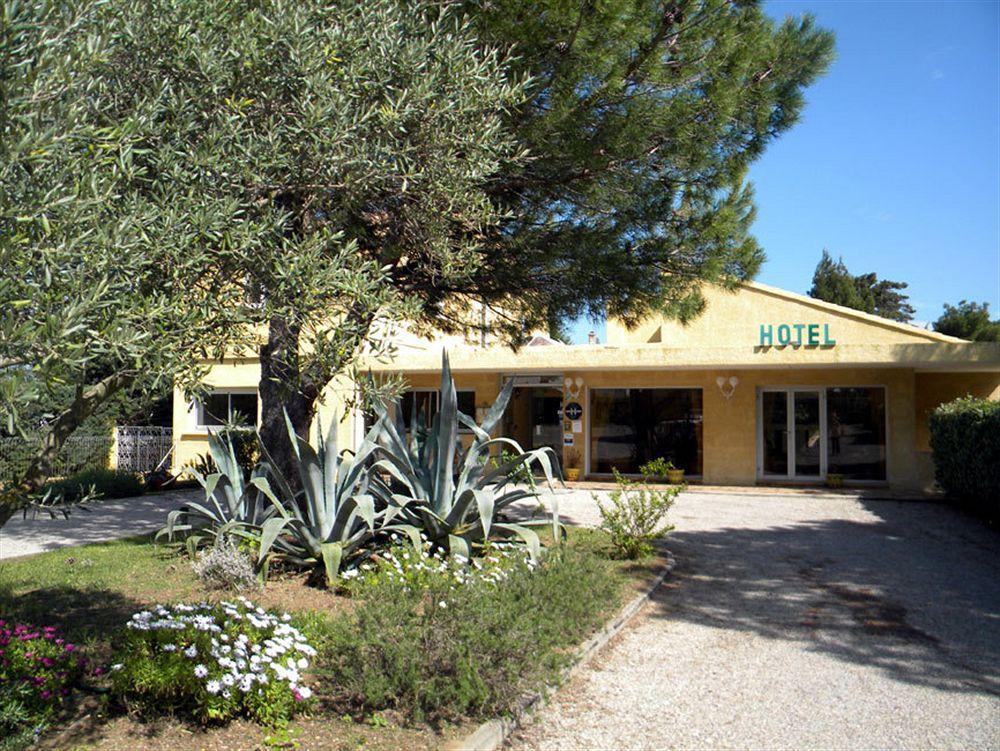 Hotel Restaurant Le Mas De L'Olivier ปอง-แซ็ง-เอสปริ ภายนอก รูปภาพ