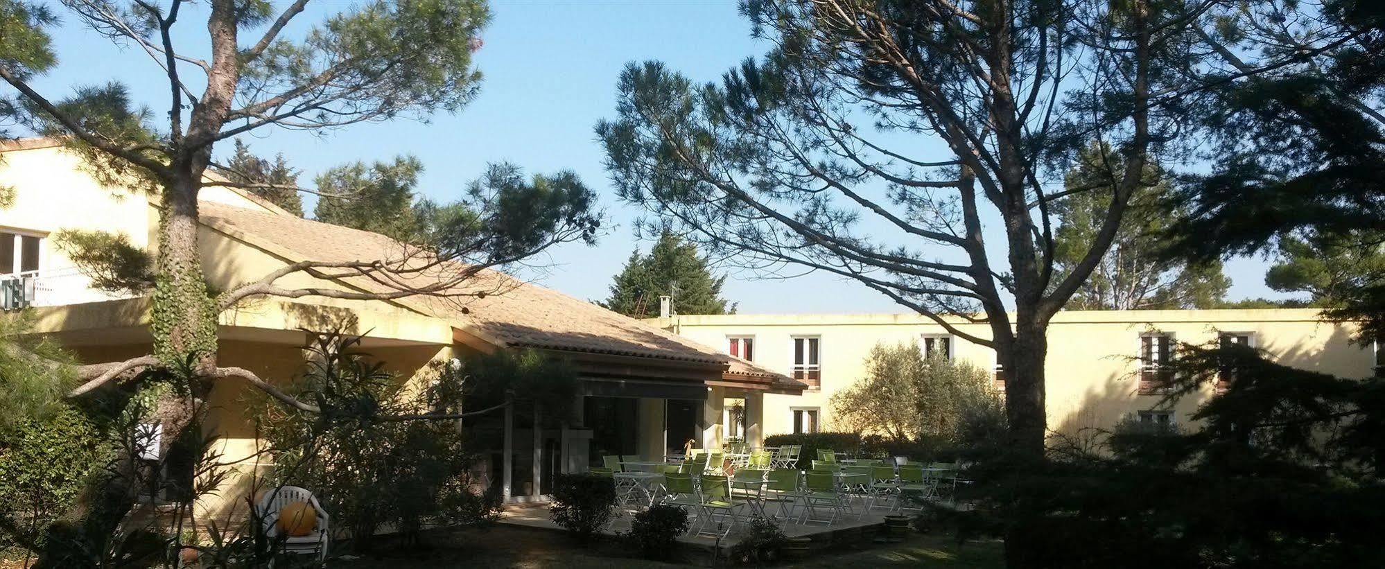 Hotel Restaurant Le Mas De L'Olivier ปอง-แซ็ง-เอสปริ ภายนอก รูปภาพ